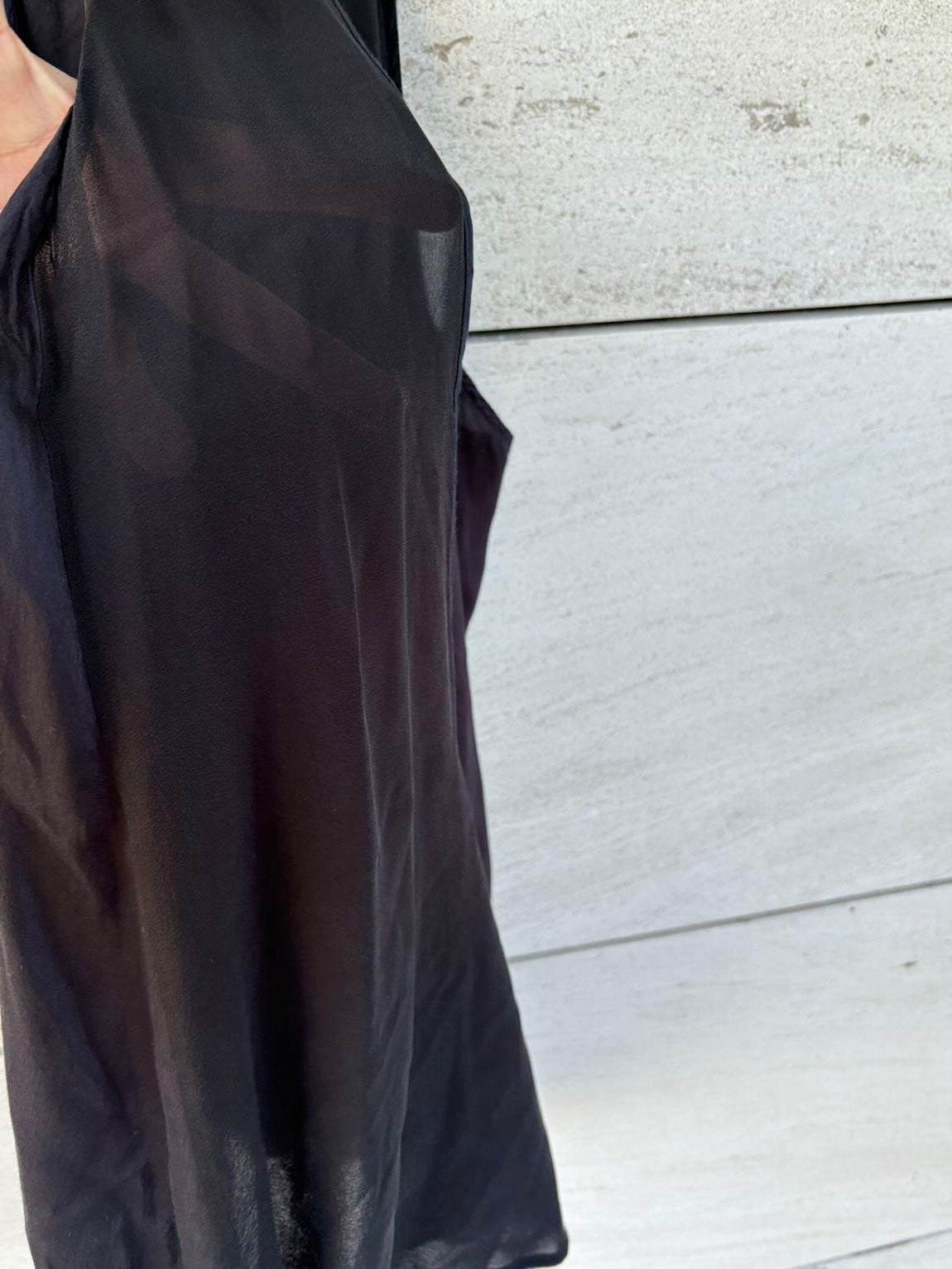 LA PERLA- Top negro con seda detalle cuello
