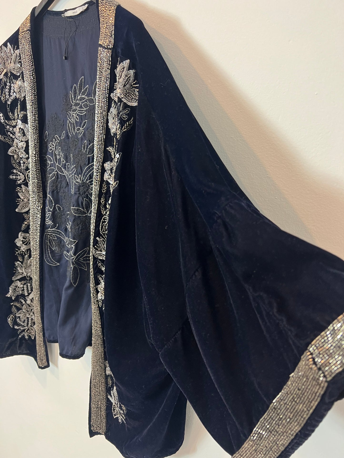 MANGO. Kimono terciopelo pedrería TU(s/m)