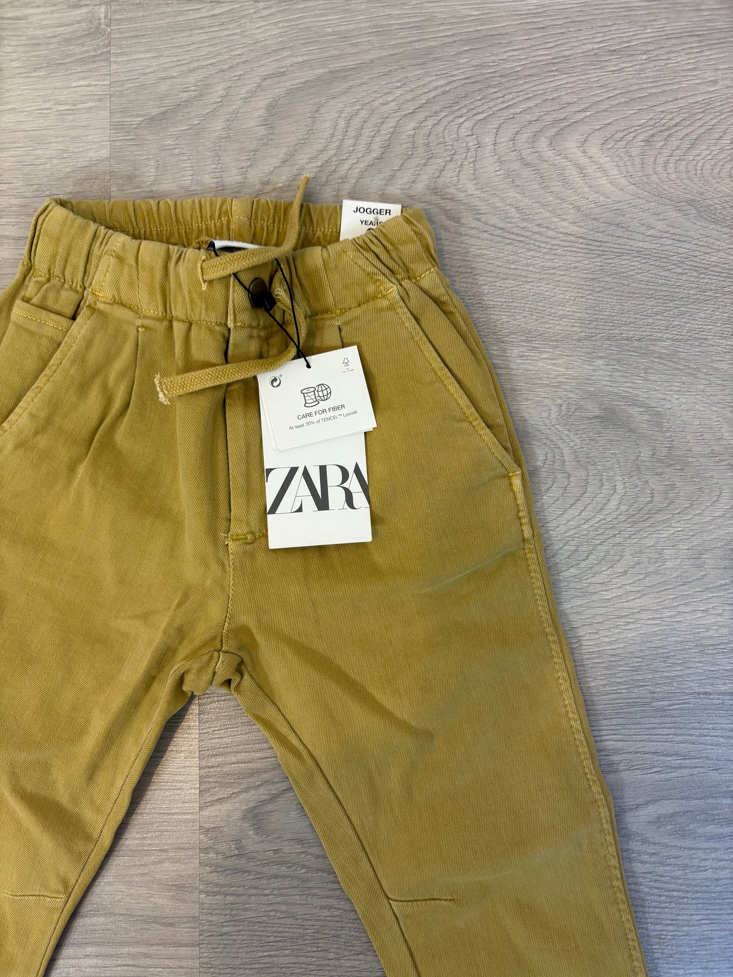 ZARA. Camel trousers with elastic waist. Size 6 years
