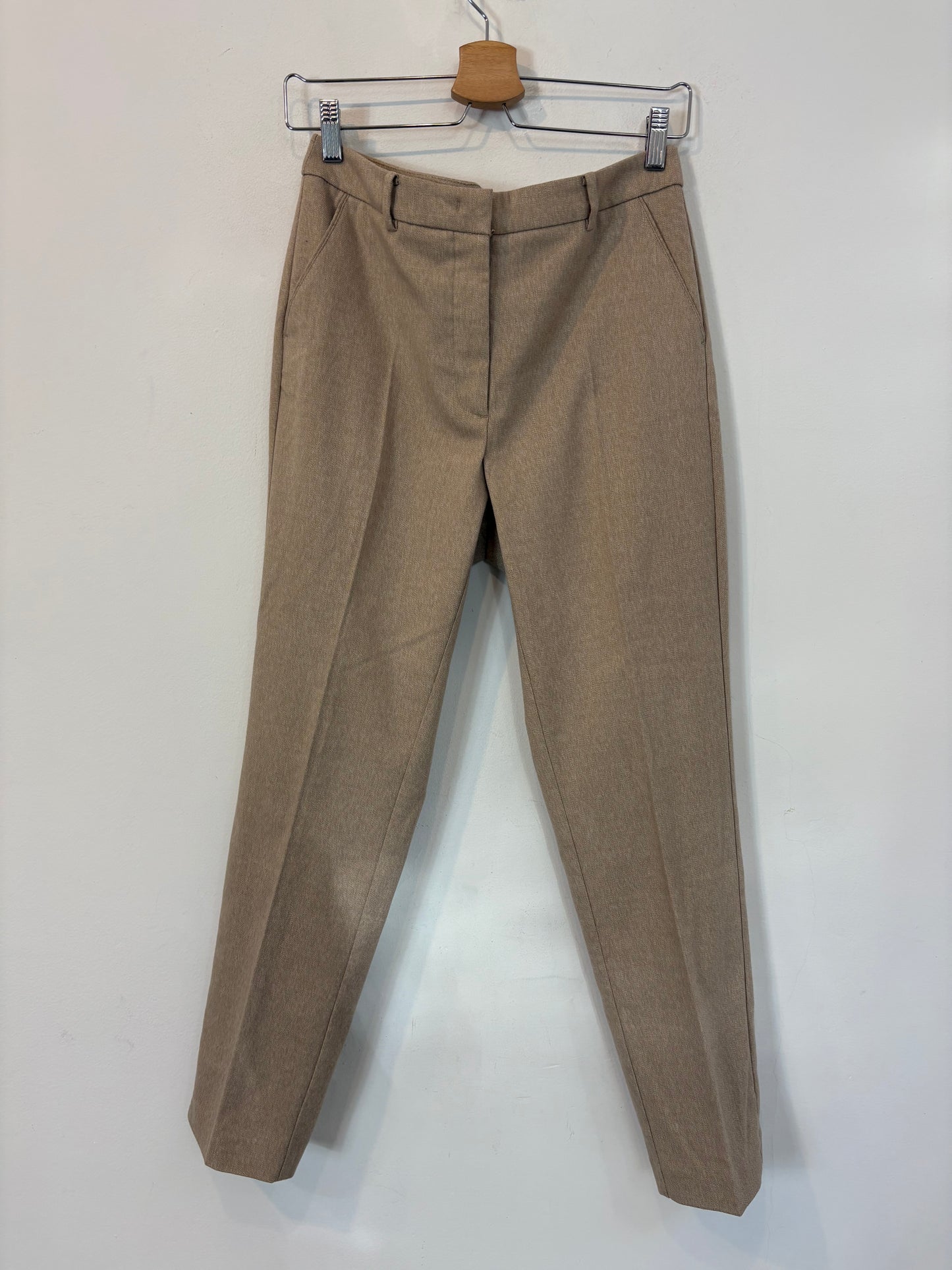 MANGO. Pantalón pinzas beige jaspeado