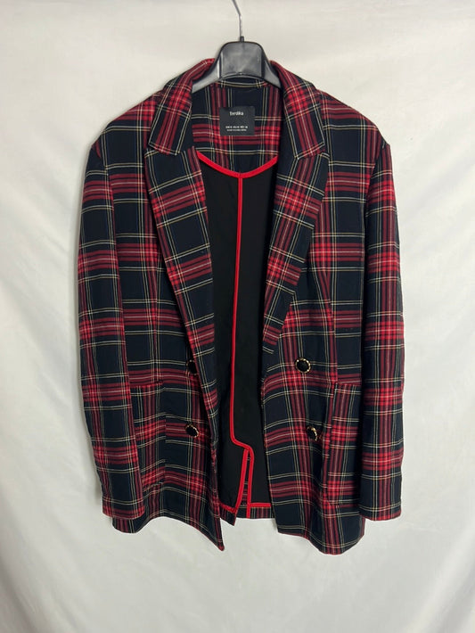 BERSHKA. Blazer larga cuadros botones dorados. T M