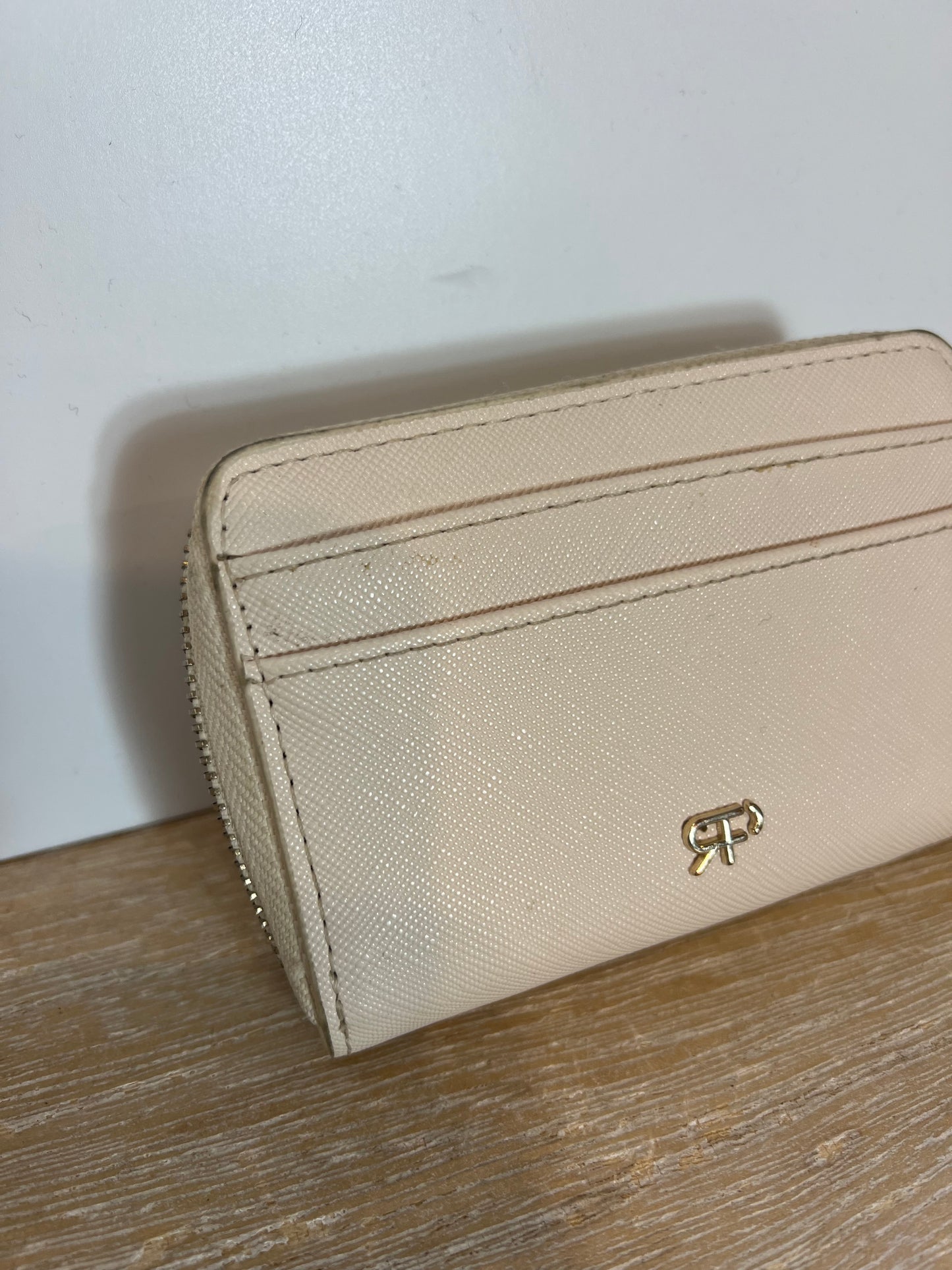 PARFOIS. Monedero tarjetero beige
