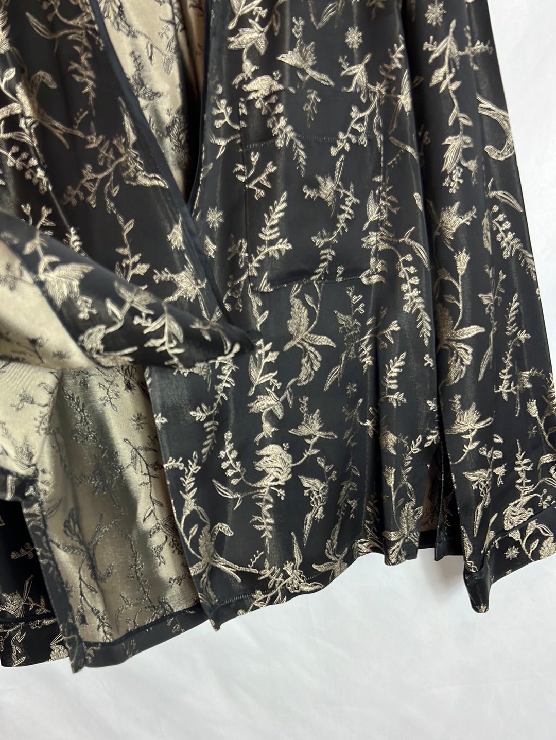 FORTE FORTE. Flowing black jacket with gold embroidery. Size 0(S)
