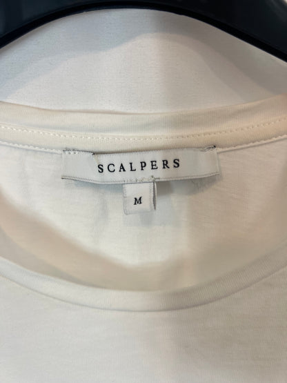 SCALPERS. White T-shirt with shoulder detail. TM