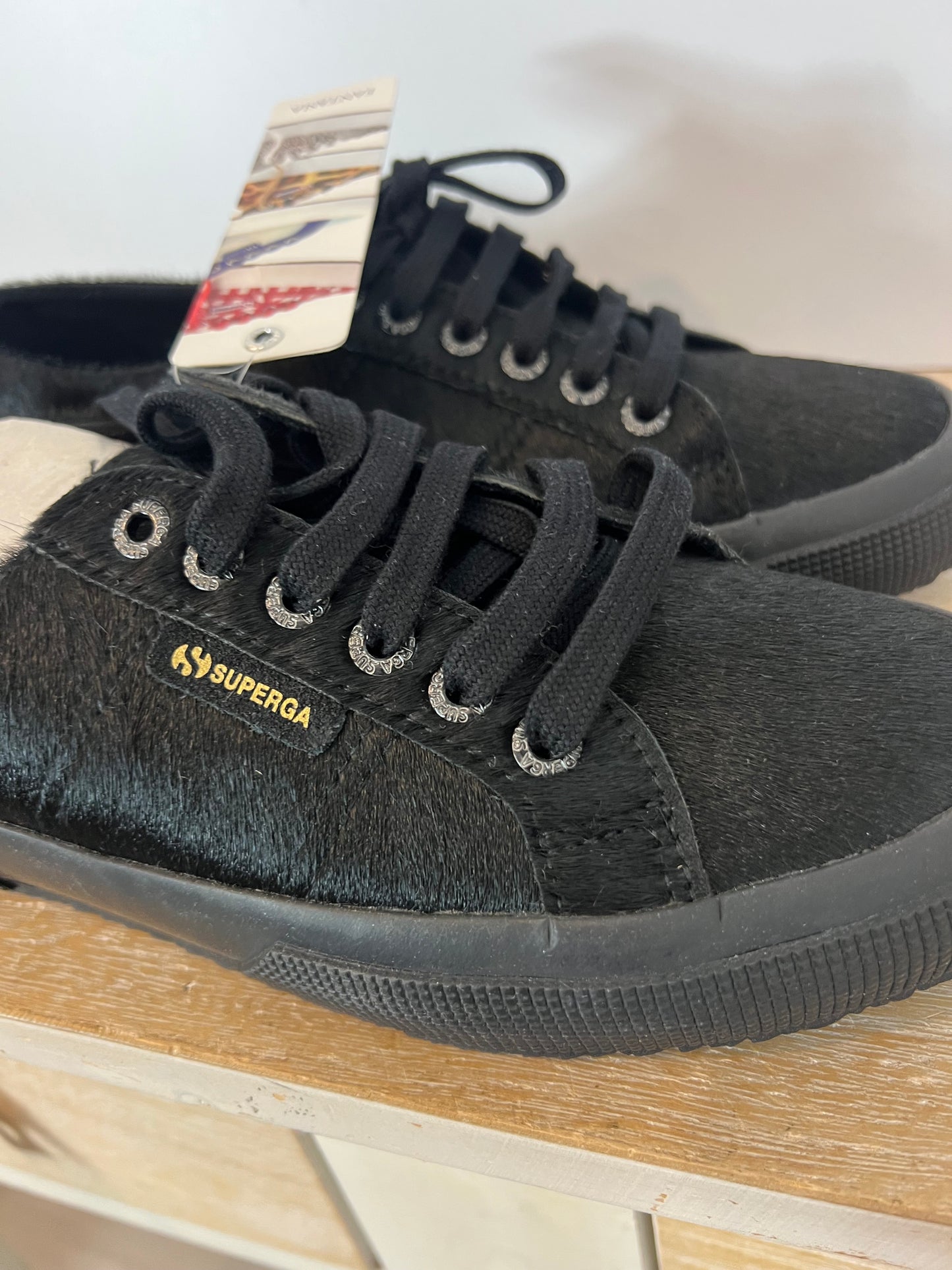 SUPERGA. Zapatillas negra pelito. T 39