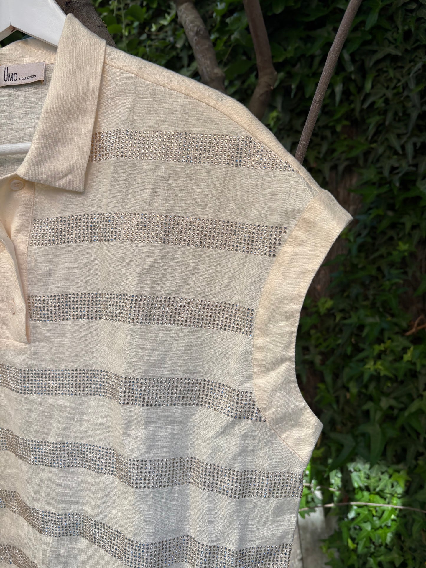 UMO. Blusa lino detalles brillo