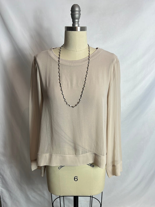 OTRAS. Collar cuerda y cuentas plateadas