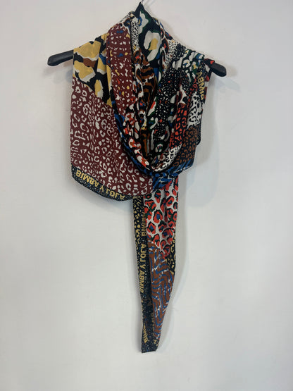 BIMBA Y LOLA. Pañuelo estampado