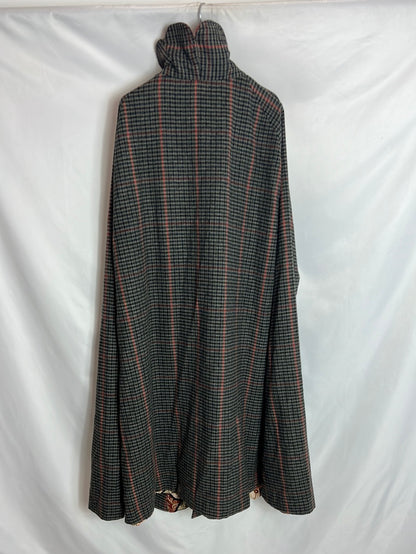 NAMUR. Checked wool cape with printed lining, size 38