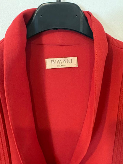 BIMANI. Blusa roja botones y hombreras