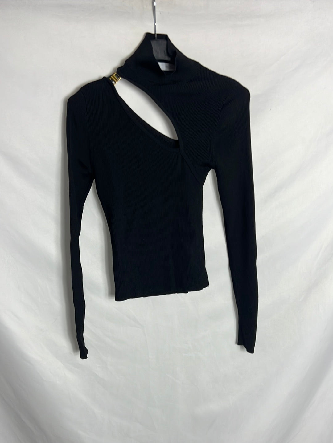 ZARA. Top negro canalé  aperturas. T S
