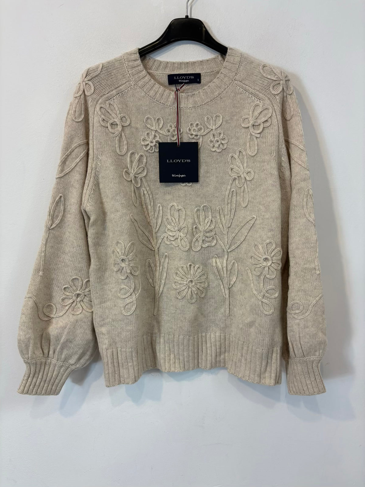 LLOYD´S. Jersey beige con lana relieves