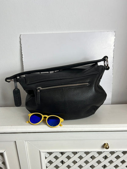 MARC O´POLO. Blue leather bag with short handles