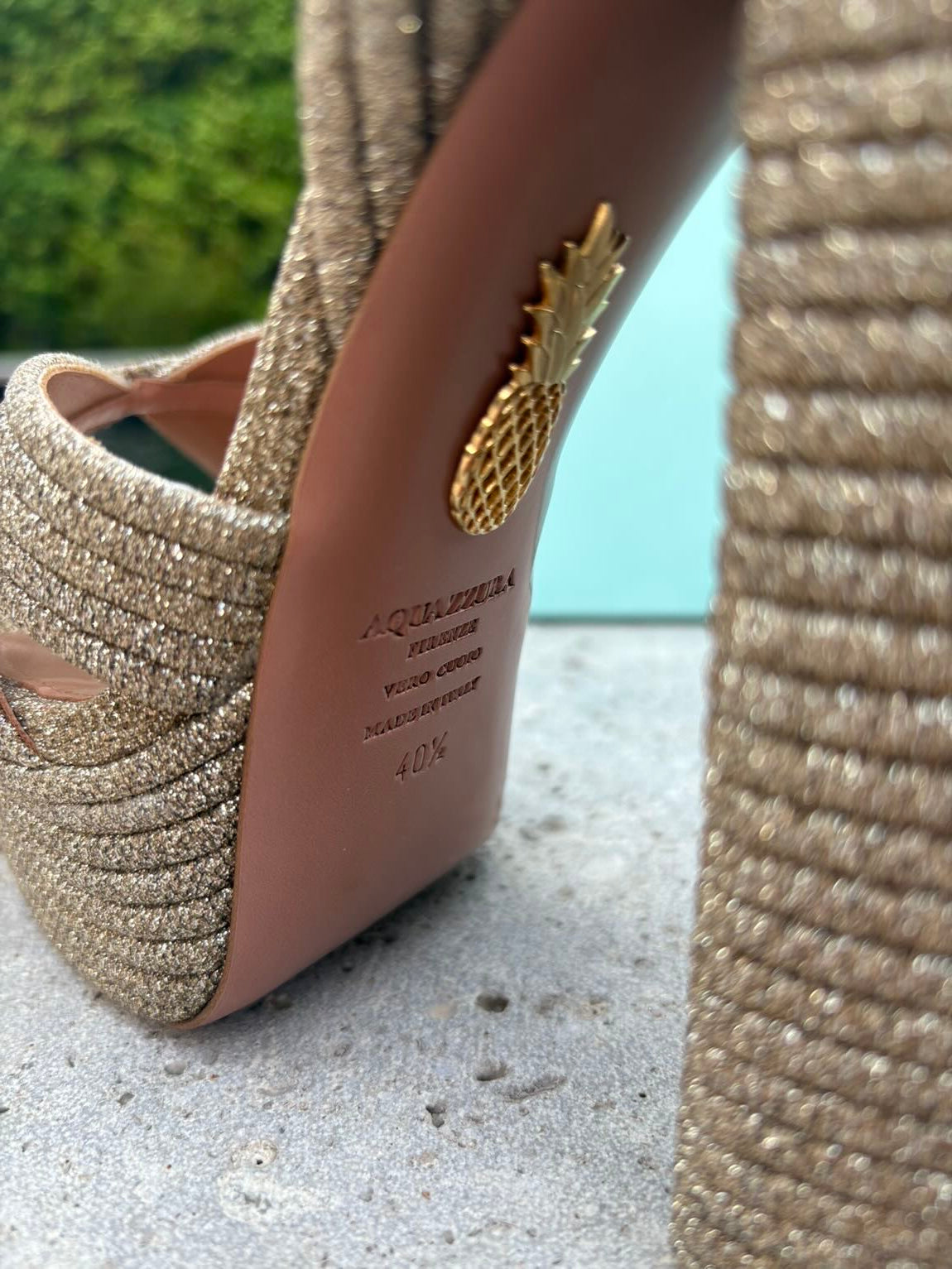 AQUAZZURA. Sandalia  Sundance textura brillo. T 40.5