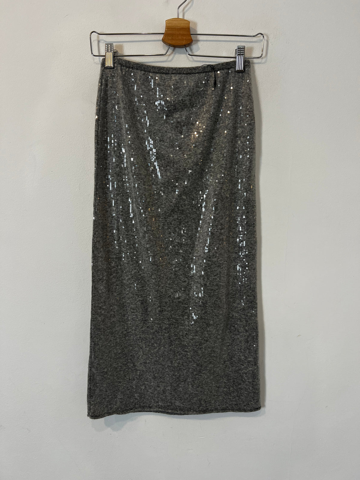ZARA. conjunto gris lentejuelas con lana