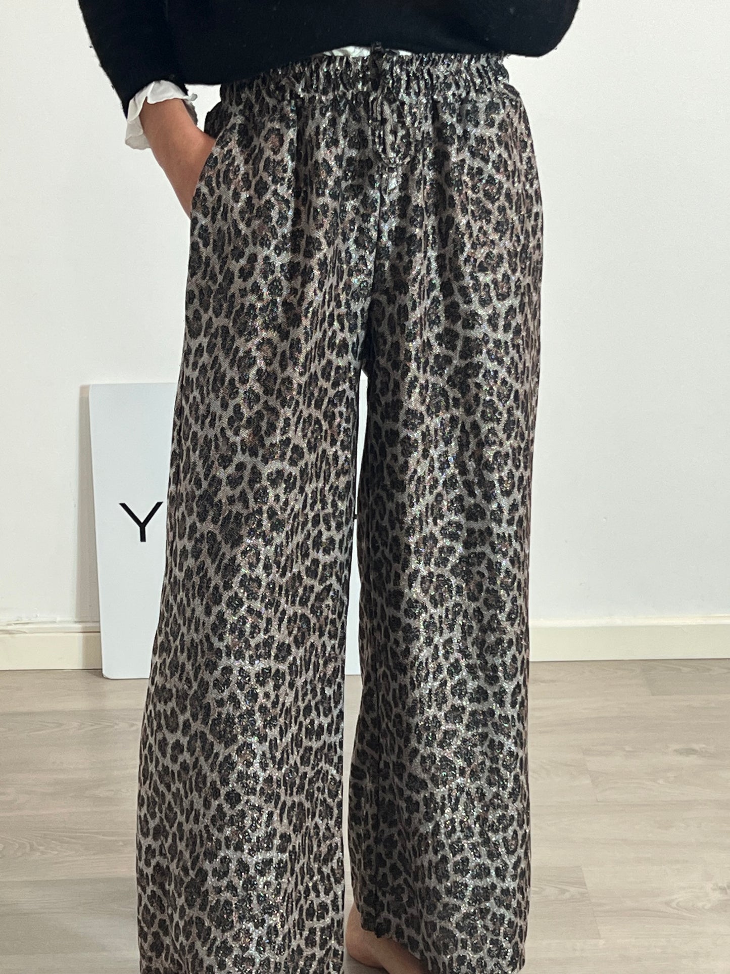 OTRAS. Pantalón fluido animal print T.u(m)
