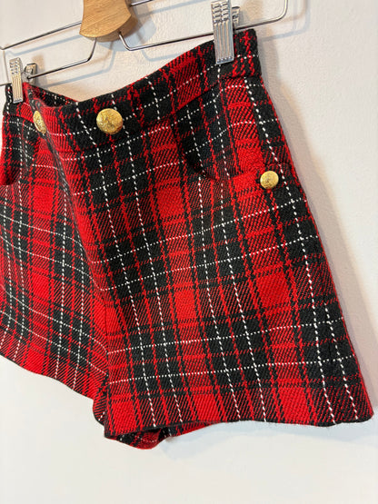 ZARA. Bermuda cuadros botones dorados