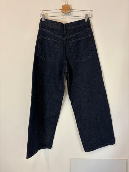 MASSIMO DUTTI. Short green skirt with pocket T.xs