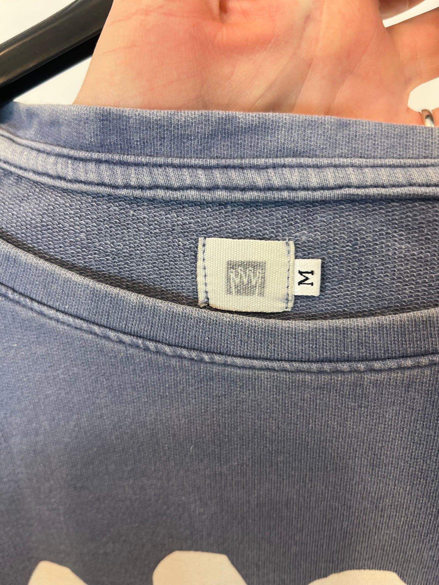 OTRAS. Sudadera azul corona T.m