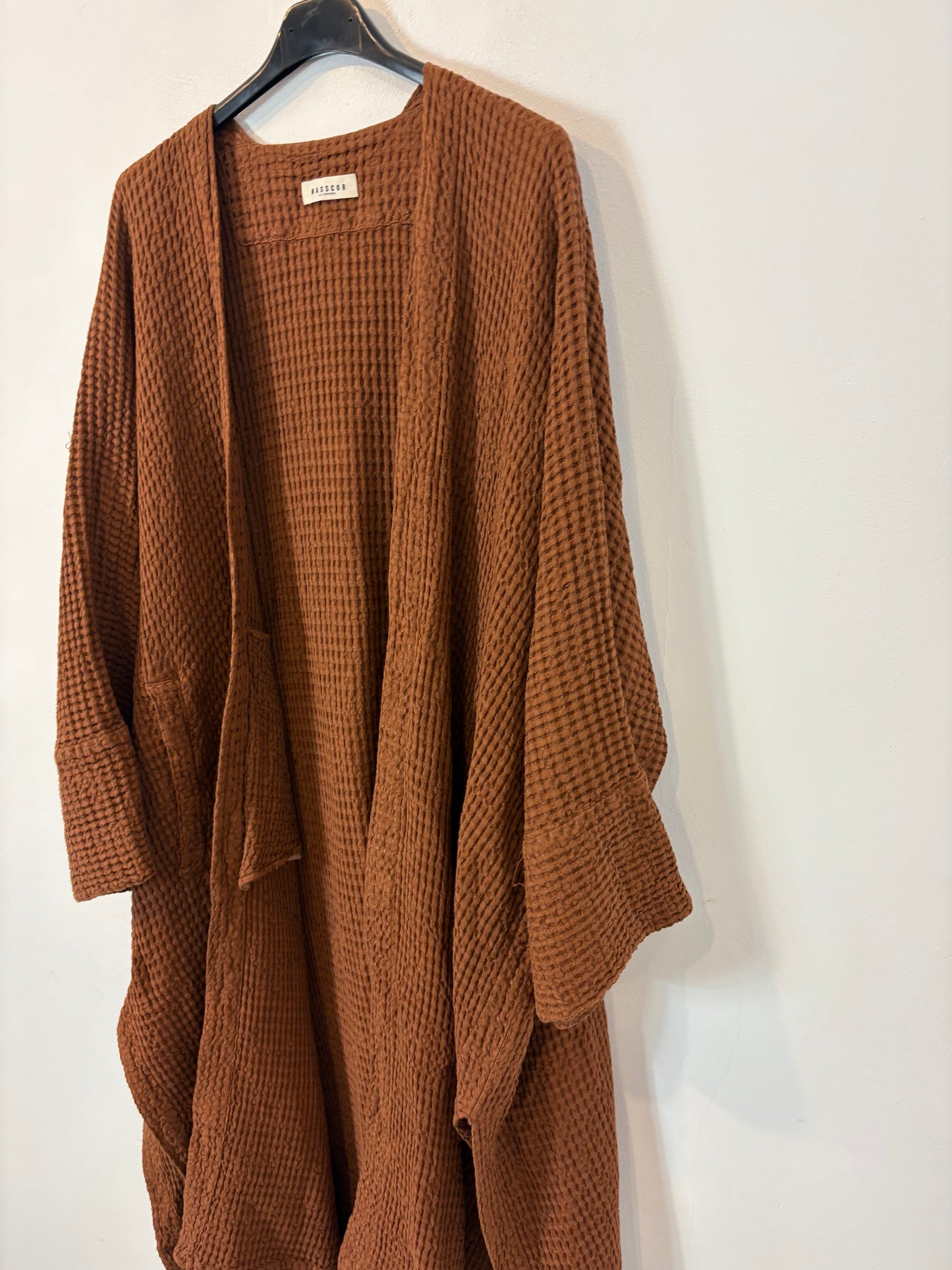 MASSCOB. Chaqueta larga textura