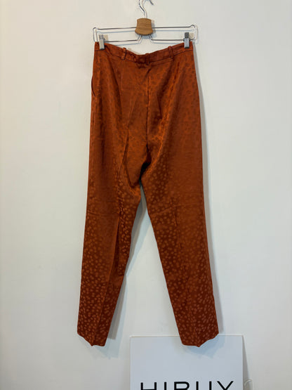 MANGO. Total look satinado caldera