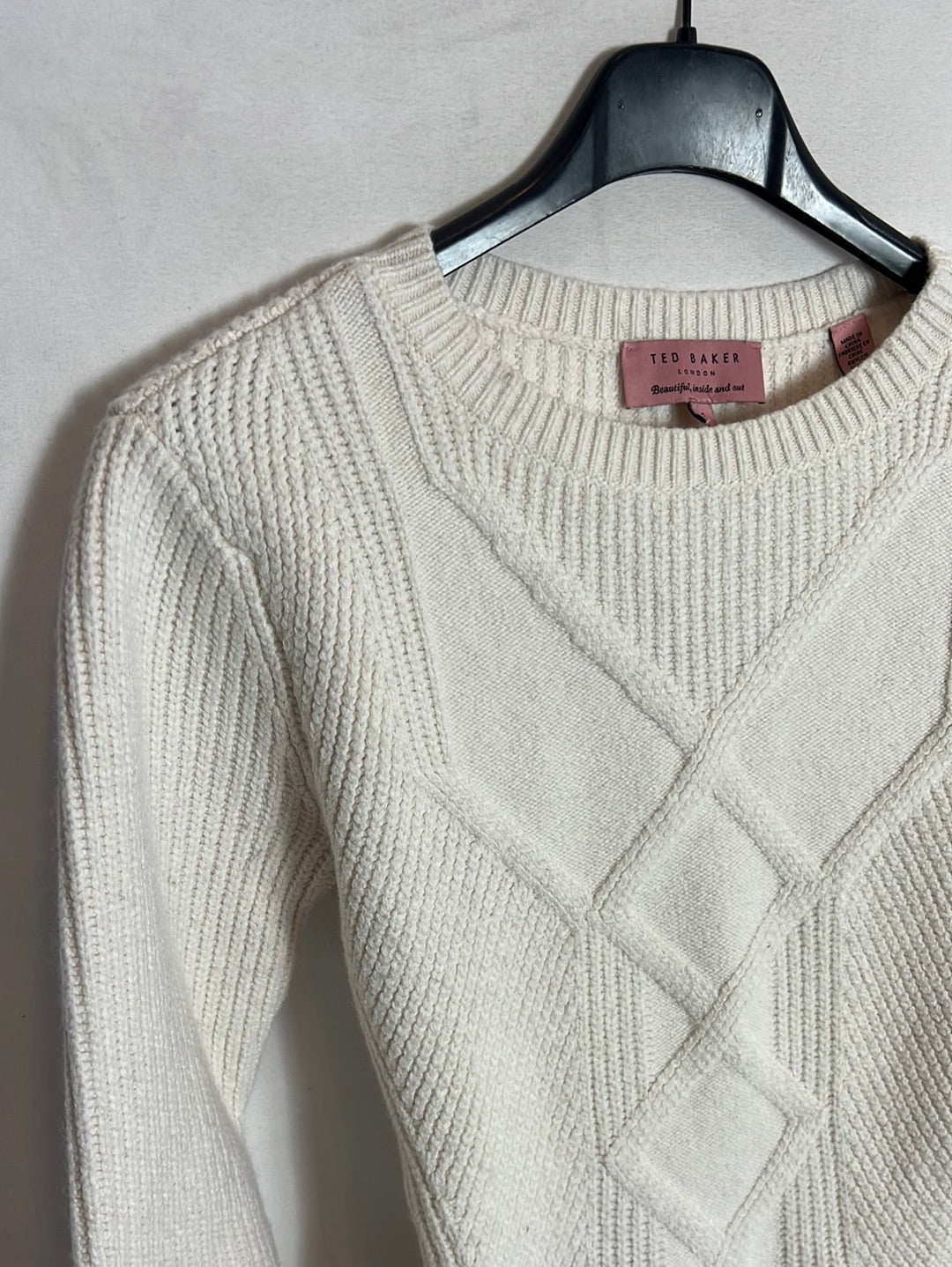 TED BAKER. Jersey beige detalle volante. T S