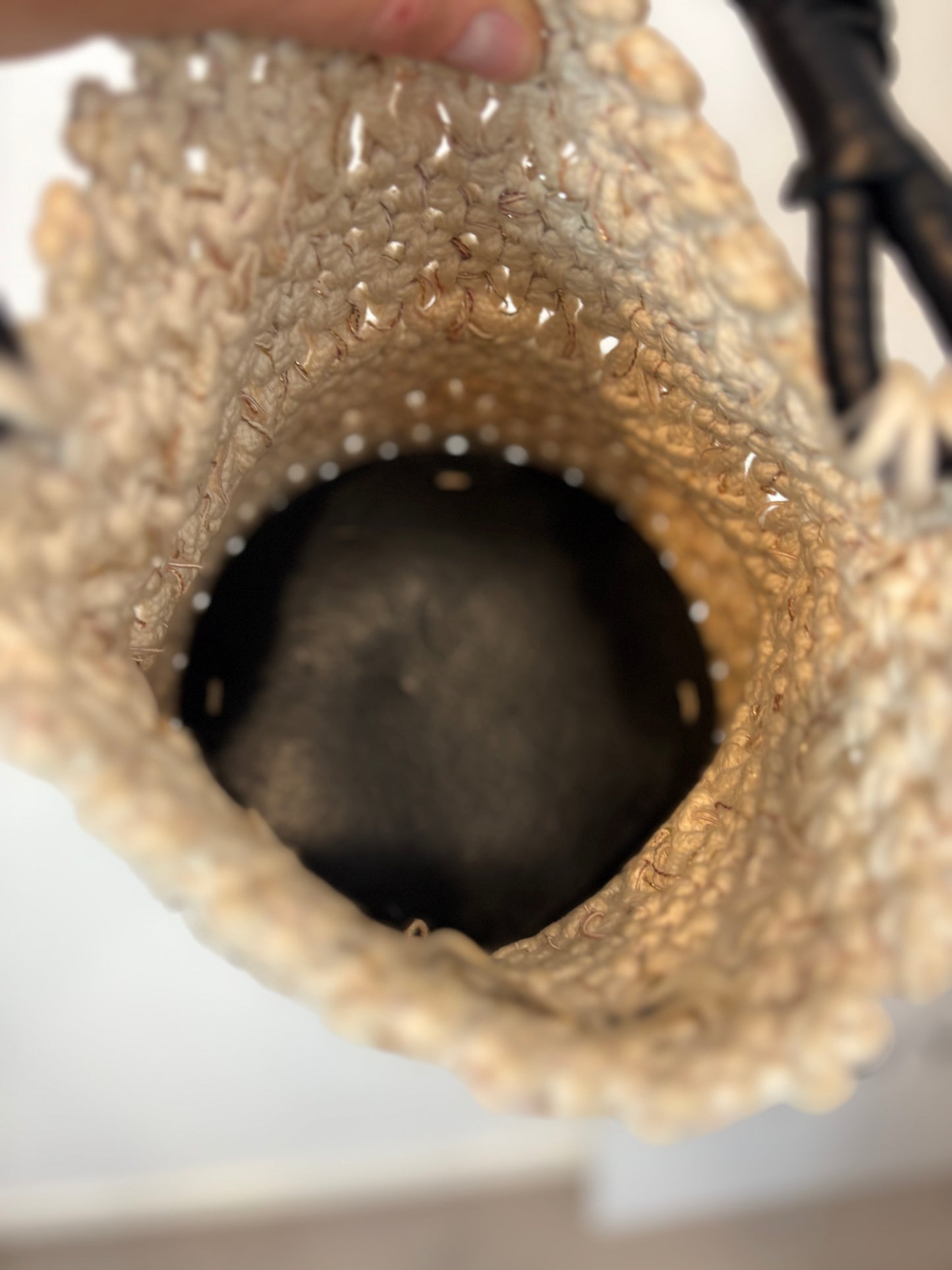 MASSCOB. Bolso tela trenzado asa piel