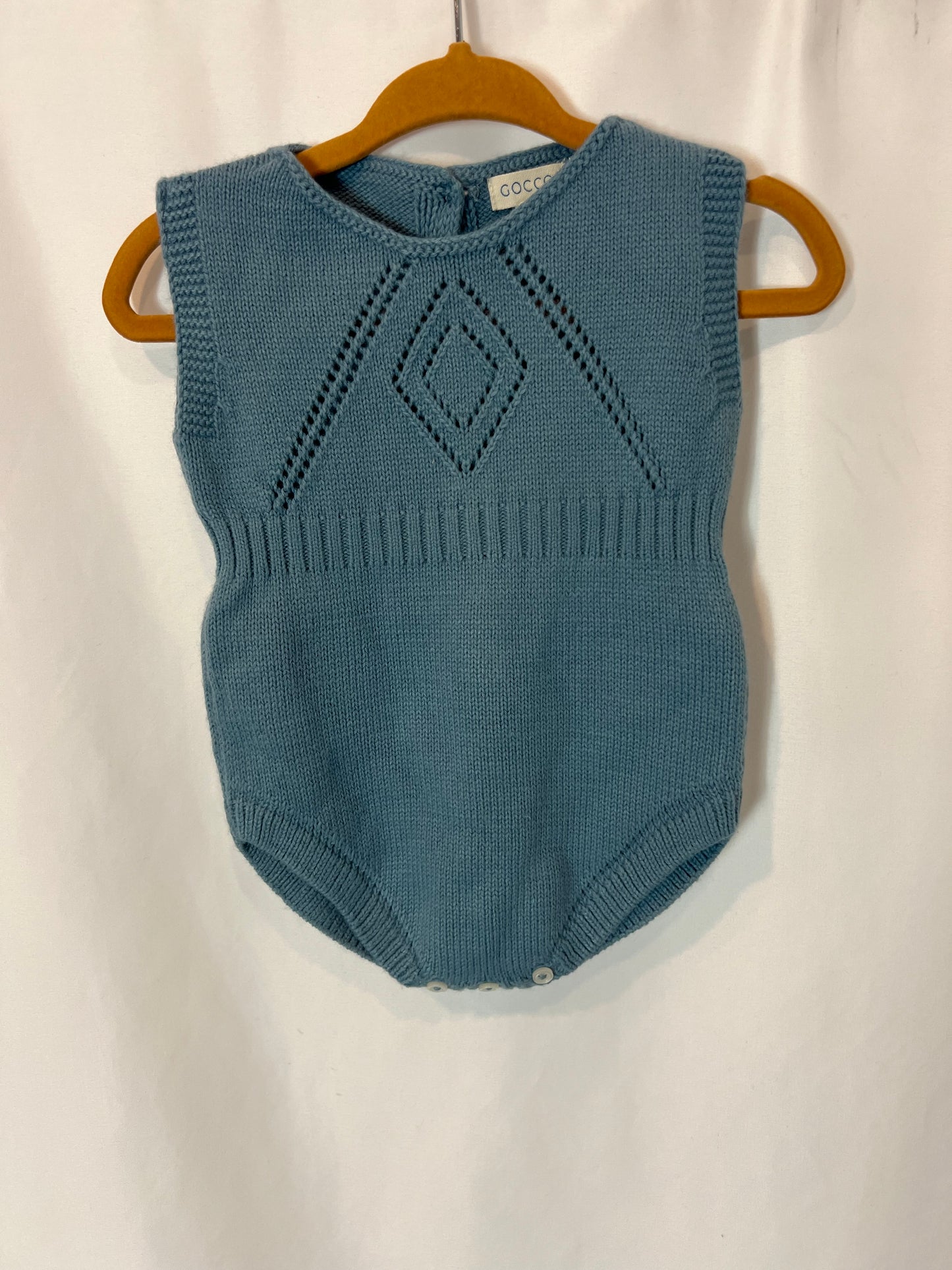 GOCCO. Blue knit romper set. Size 6-9 months