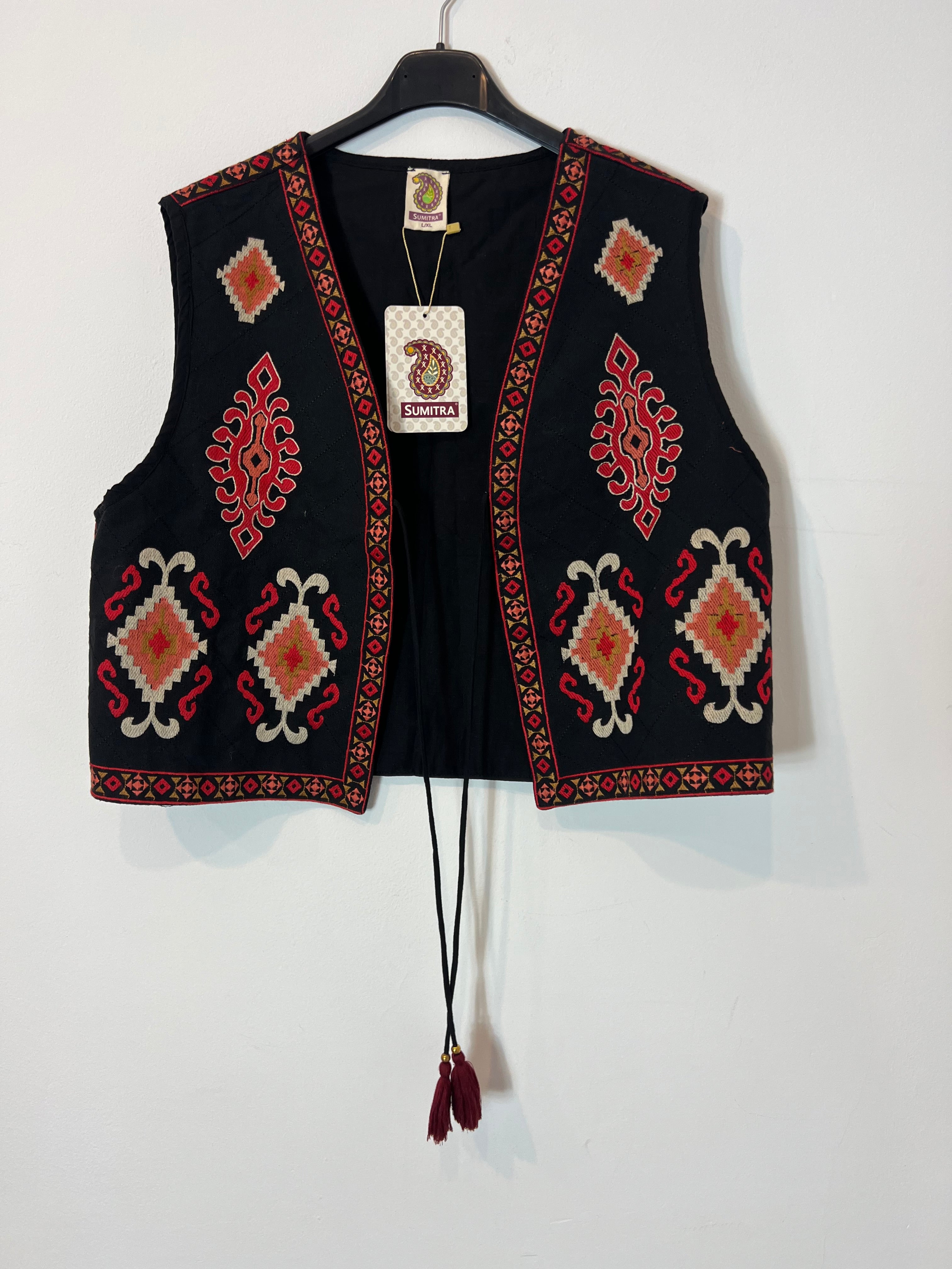 SUMITRA. Black embroidered vest Tl/XL – Hibuy market