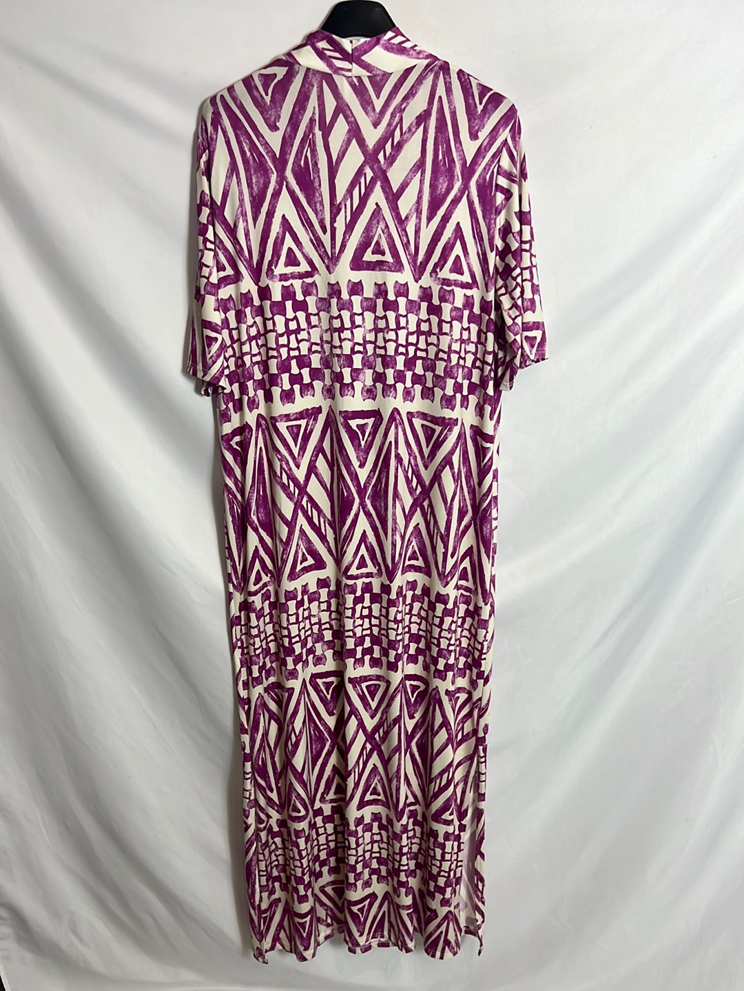 NEW COLLECTION. Printed midi dress with tights. TM