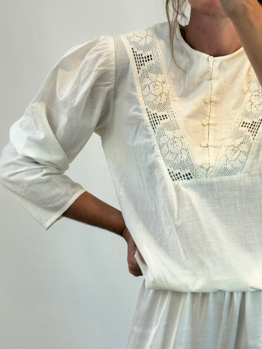 DES PETITS HAUTS. Blusa color crudo detalles. T 1 (S)