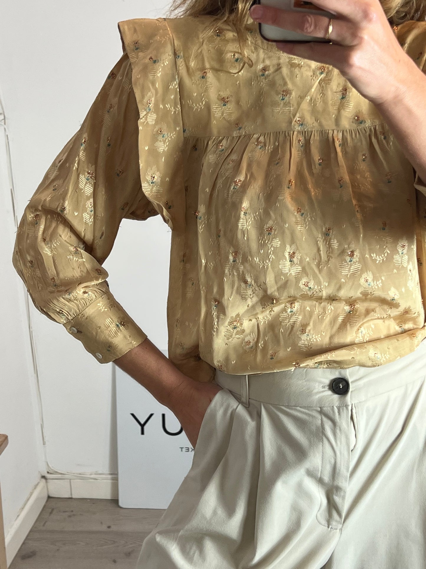 MASSCOB. Embroidered silk blouse T XS