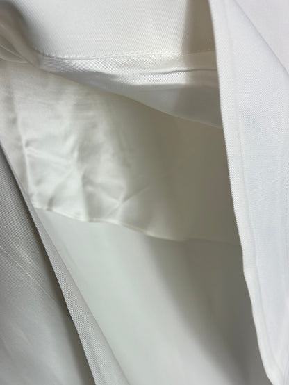 ZARA. Asymmetrical white skirt. Size m