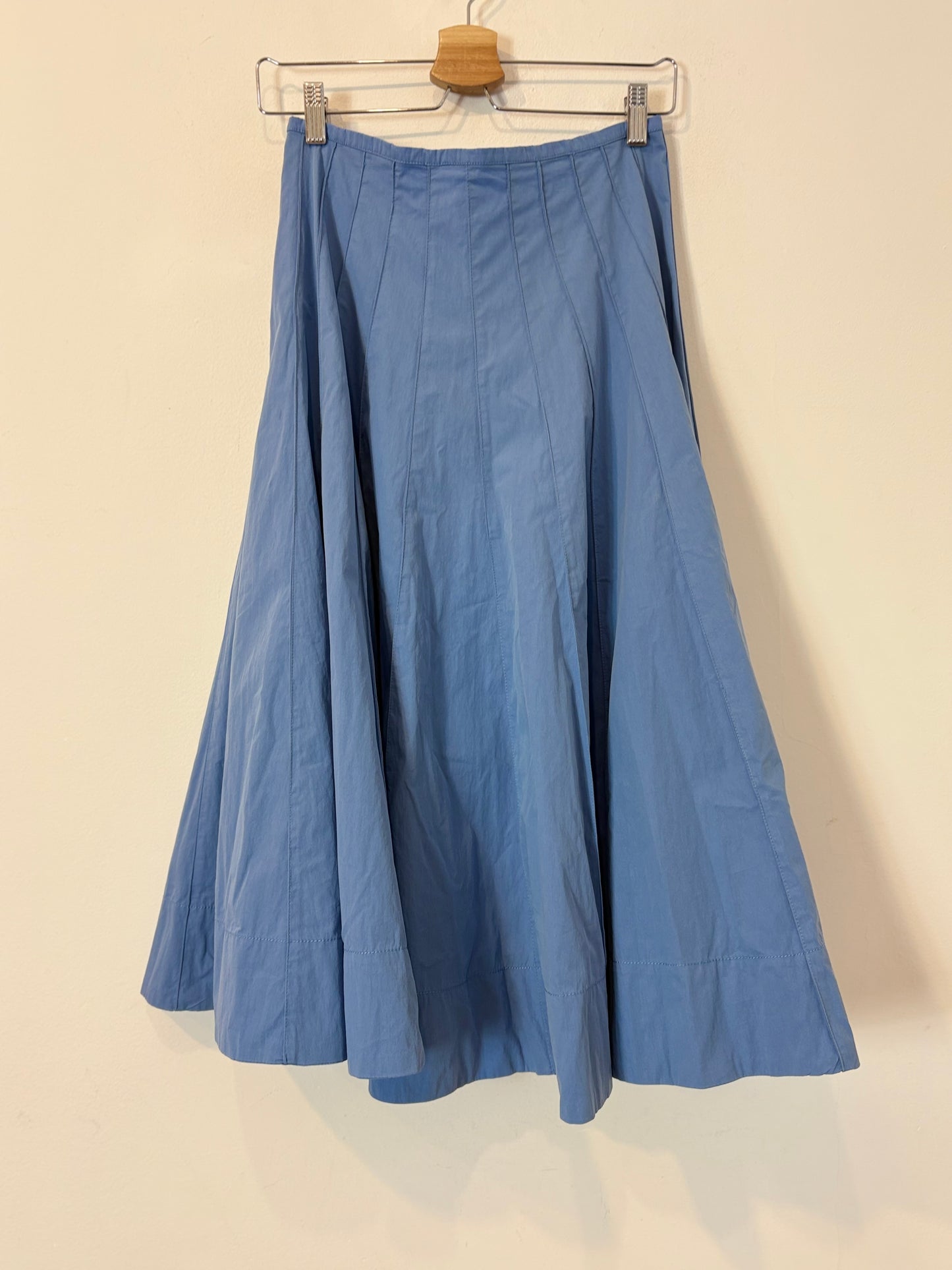 ZARA. Falda midi azul costuras