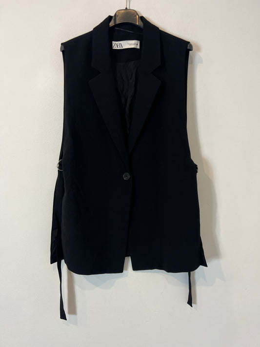 ZARA. Chaleco negro aberturas T.m