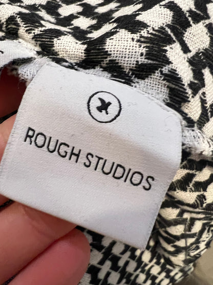 ROUGH STUDIOS.Ts printed black shirt