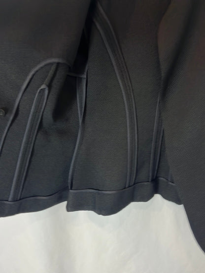 YVES SAINT LAURENT. Chaqueta/ top negro textura. T 38