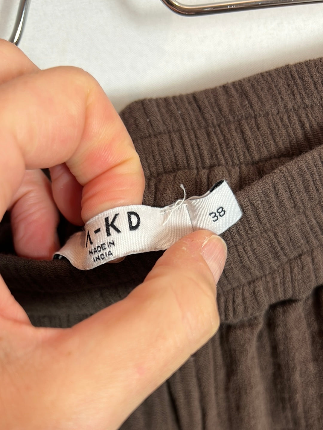 NA-KD. Pantalón ancho marrón algodón T.38