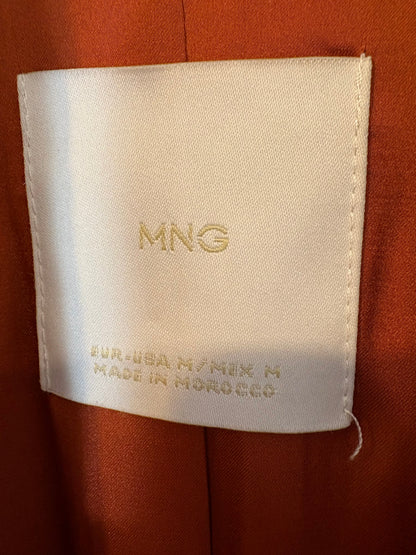 MANGO. Total look satinado caldera