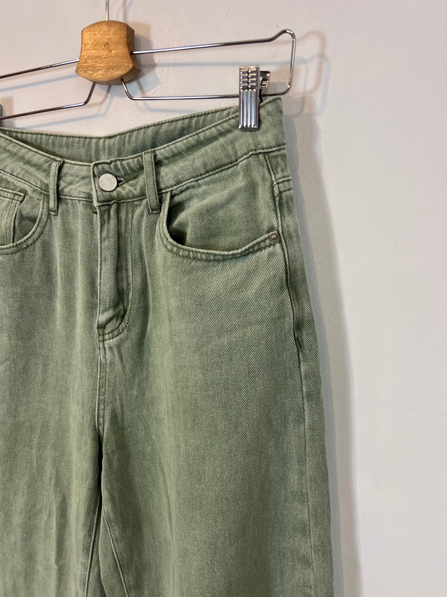 OTRAS. Denim pata ancha verde claro. T S