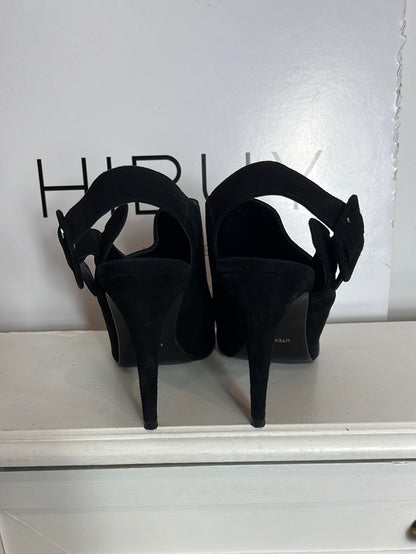 UTERQÜE. Sandalias negras cubiertas.  T 41