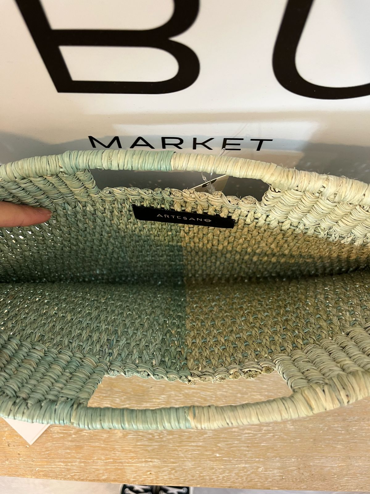 ANTHROPOLOGIE. Cartera de mano hecha a mano bicolor