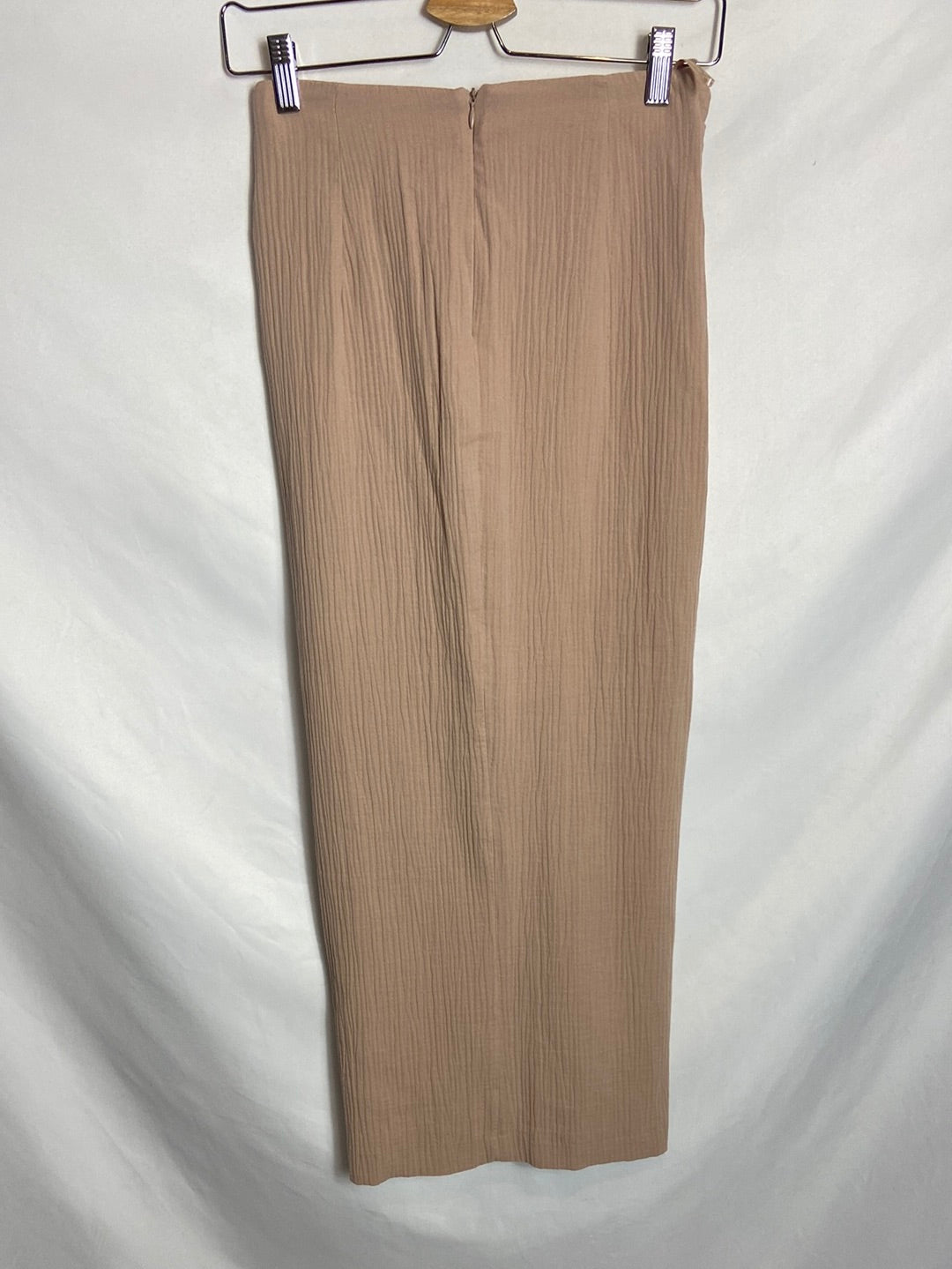 ZARA. Falda midi beige nudo T.s