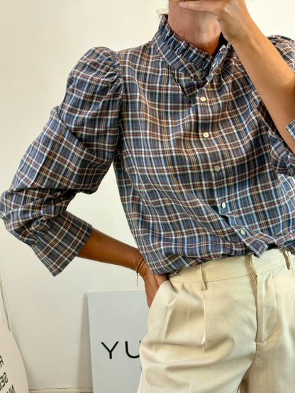 ANDION. Blusa algodón cuadros detalle volante