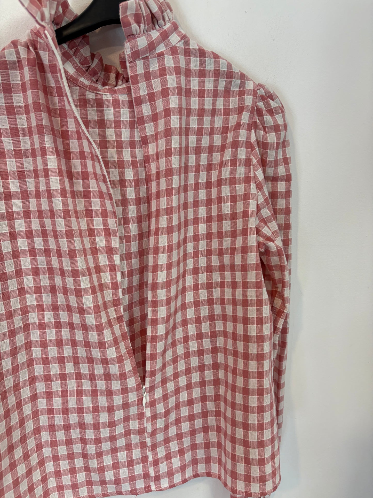 OTHERS. Pink plaid blouse with ruffle. TS
