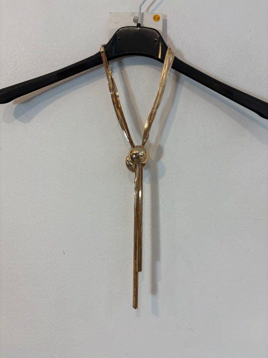 H&M. Collar dorado tiras