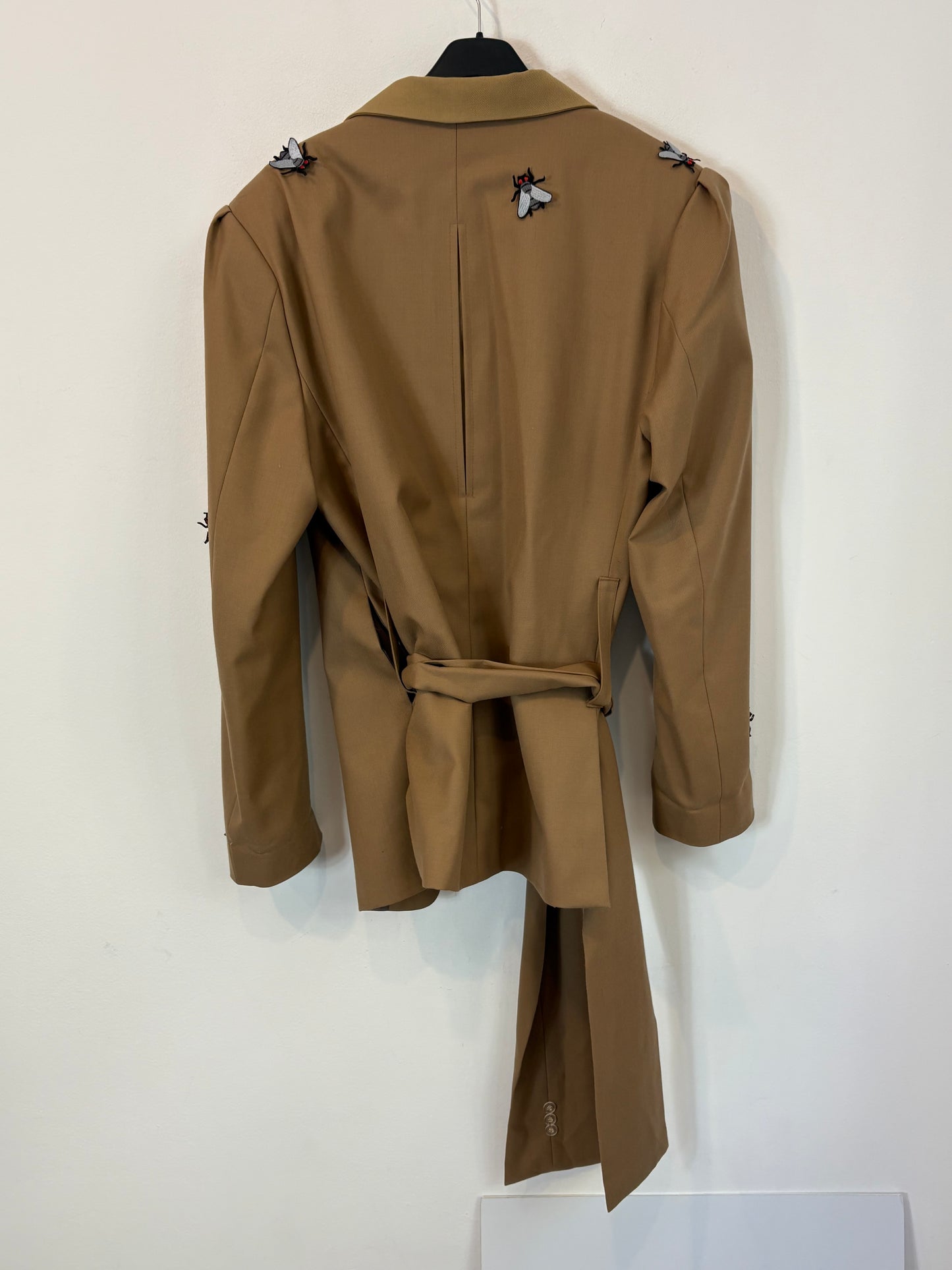 L'AMAR. Camel insect jacket suit. Size 52 (L)