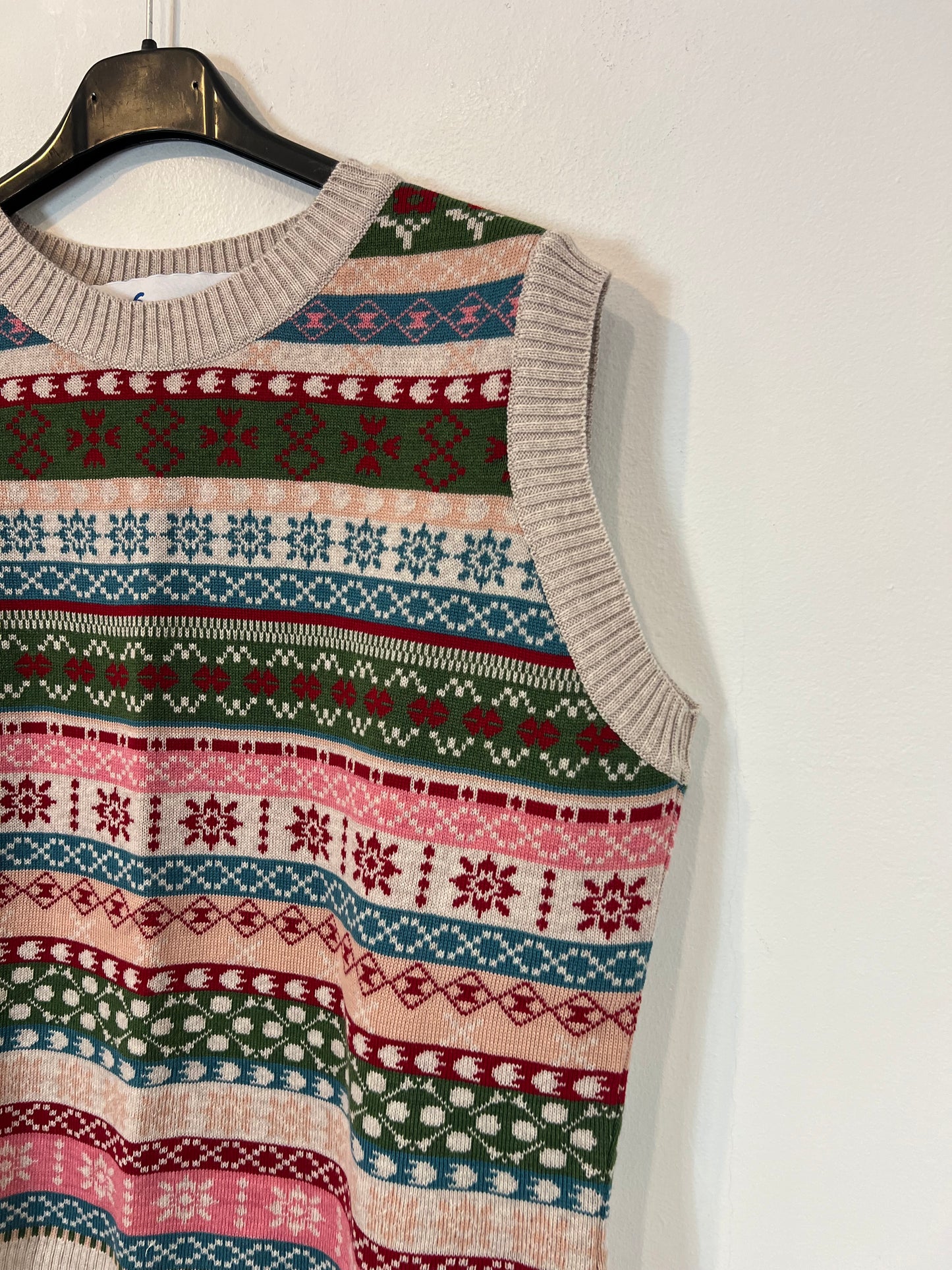 LA CASITA DE WENDY. Chaleco greca lana