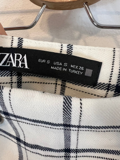 ZARA. falda/pantalón cuadros T.s