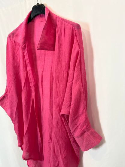 OTRAS. sobrecamisa rosa textura T.s